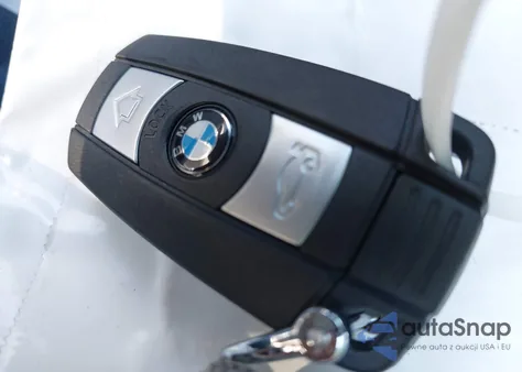 2015 BMW X1 Sdrive28I z USA, uszkodzony, nr VIN WBAVM1C54FV317313